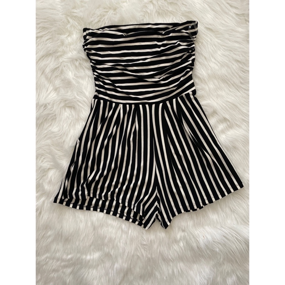 New no tag, Black and White Stripped Tube Top Romper